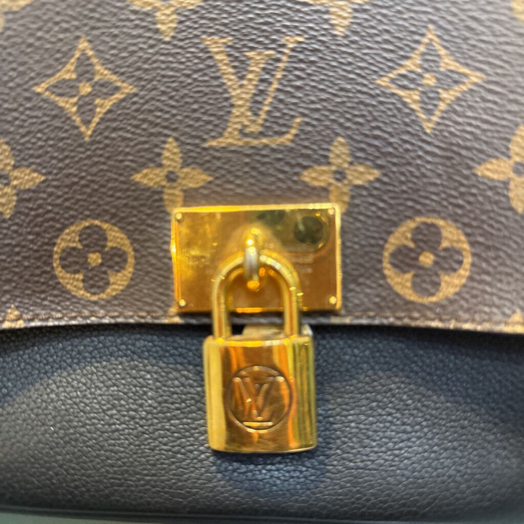 AUTHENTIC LV CROSSBODY