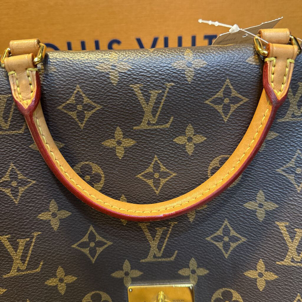 AUTHENTIC LV CROSSBODY