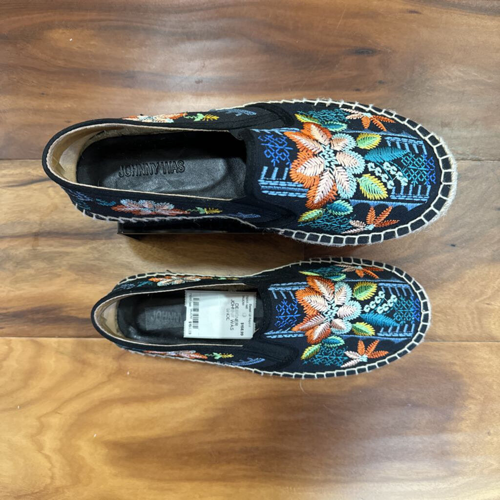 JOHNNY WAS,EMBROIDERED SLIPON ,MULTI ,41