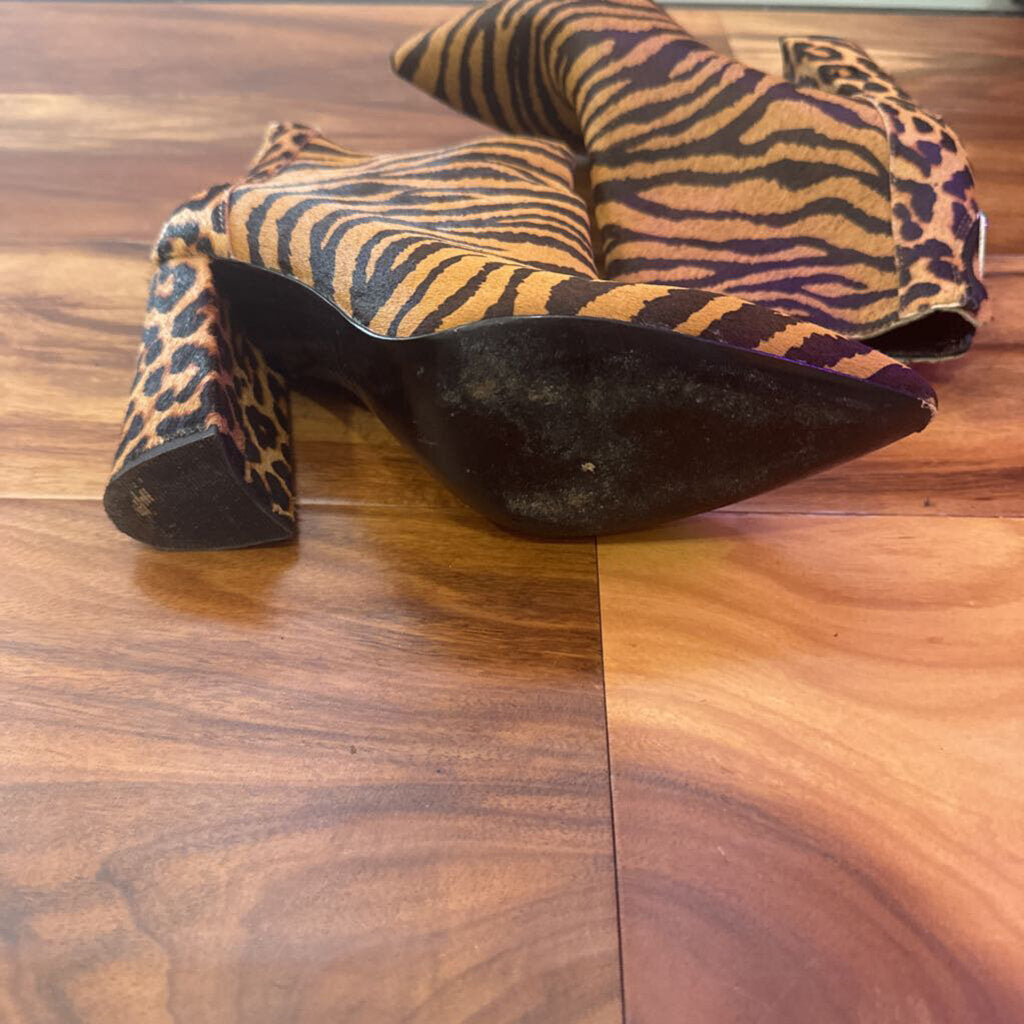 CHARLES DAVID,CD BOOTIE HEEL,ANIMAL 	 8PRINT,7.5
