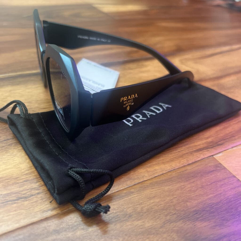 (DUPE) PRADA,SUNGLASSES