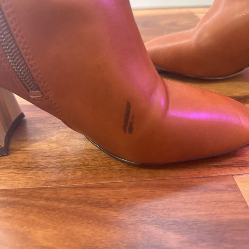 SAM EDELMAN,ANKLE HEEL BOOTIE ,CAMEL ,5.5