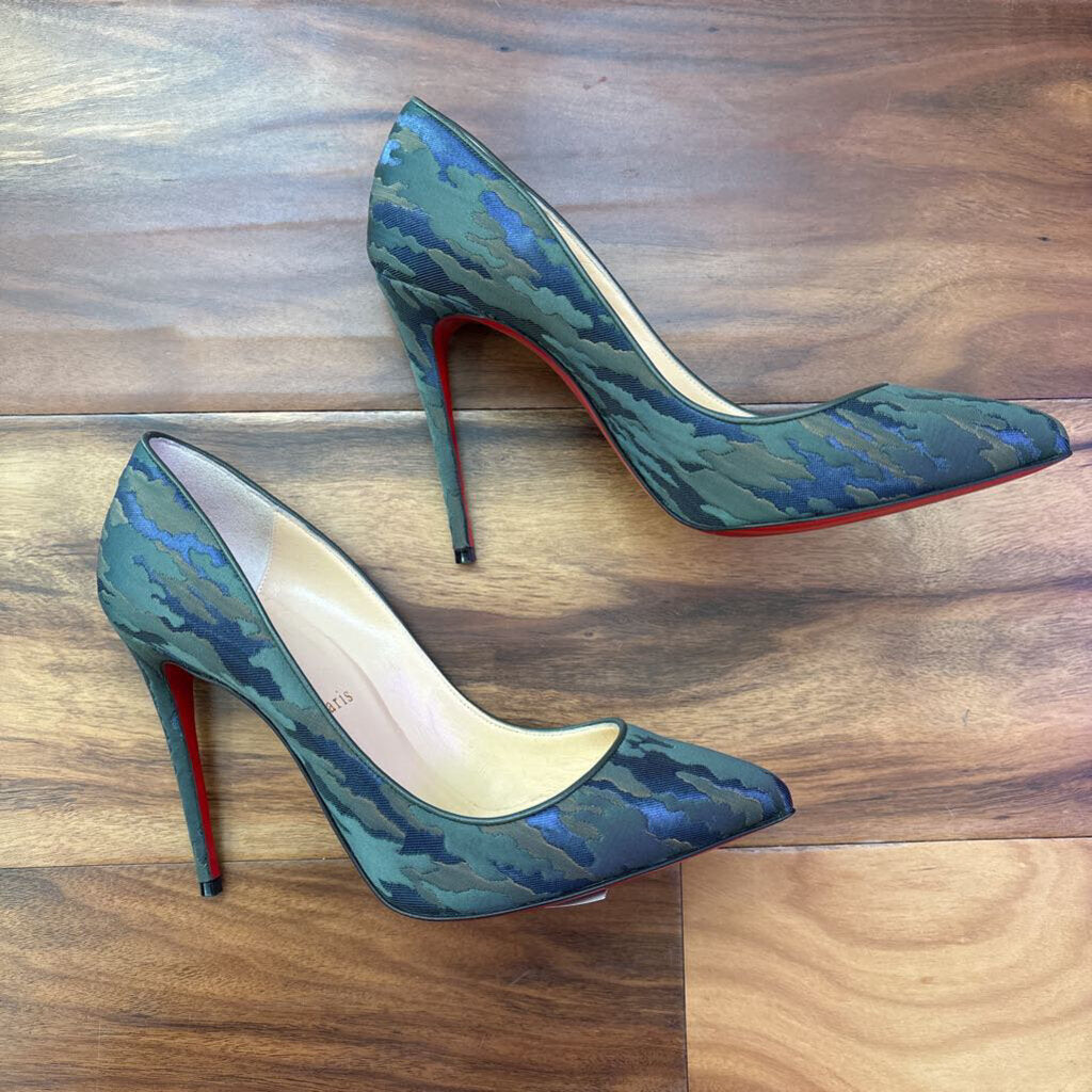 CHRISTIAN LOUBOUTIN,RED BOTTOM HEELS,CAMO,38.5