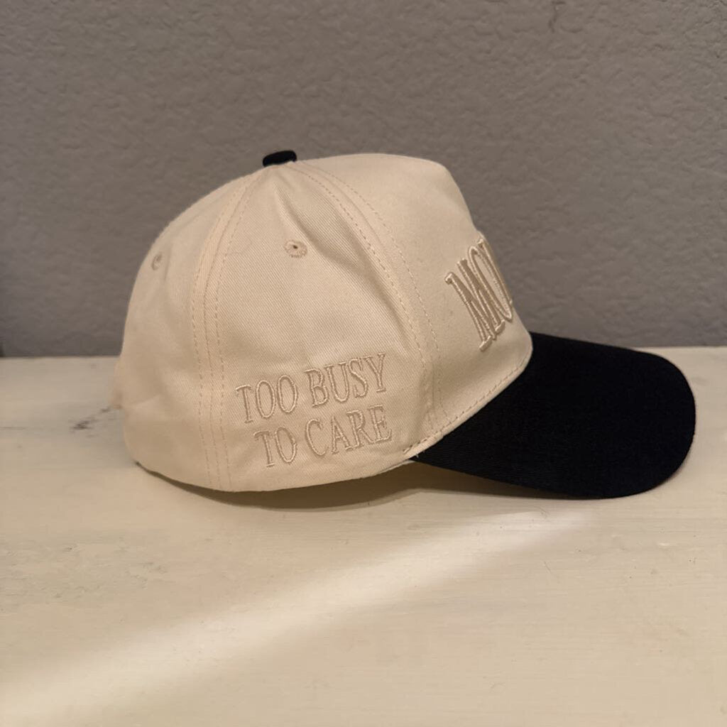 MOMMIN HAT