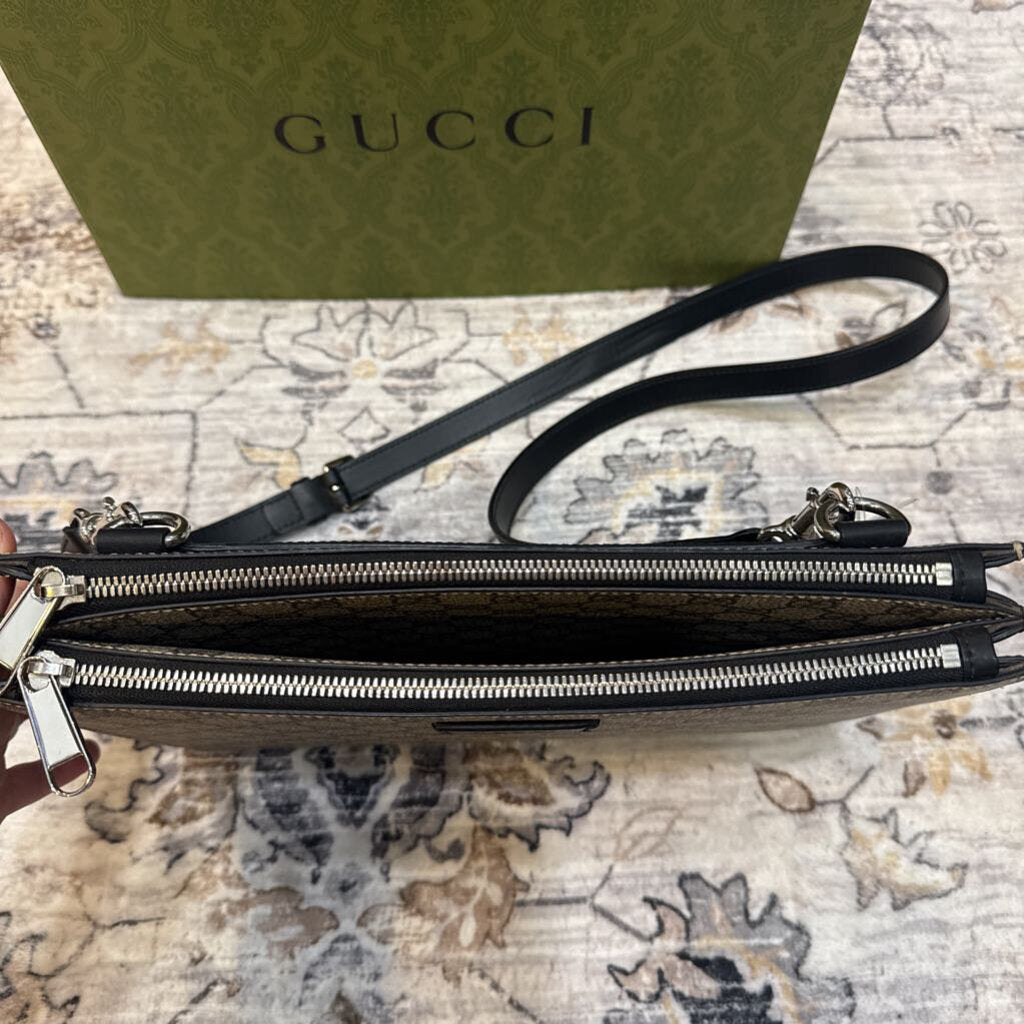 GUCCI,AUTHENTIC GG MESSENGER HANDBAG,MONO