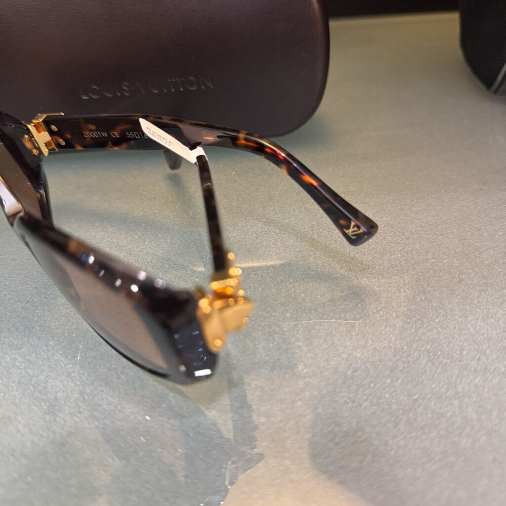 Louis Vuitton,AUTHENTIC LV GLASSES
