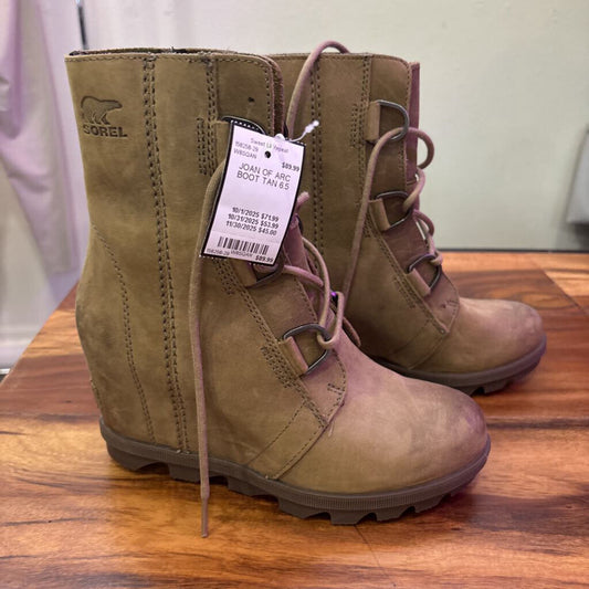 SOREL,JOAN OF ARC BOOT,TAN,6.5