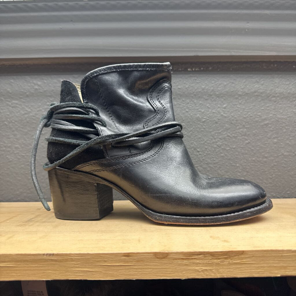 FREEBIRD,LEATHER WRAP BOOTIE ,BLK ,6