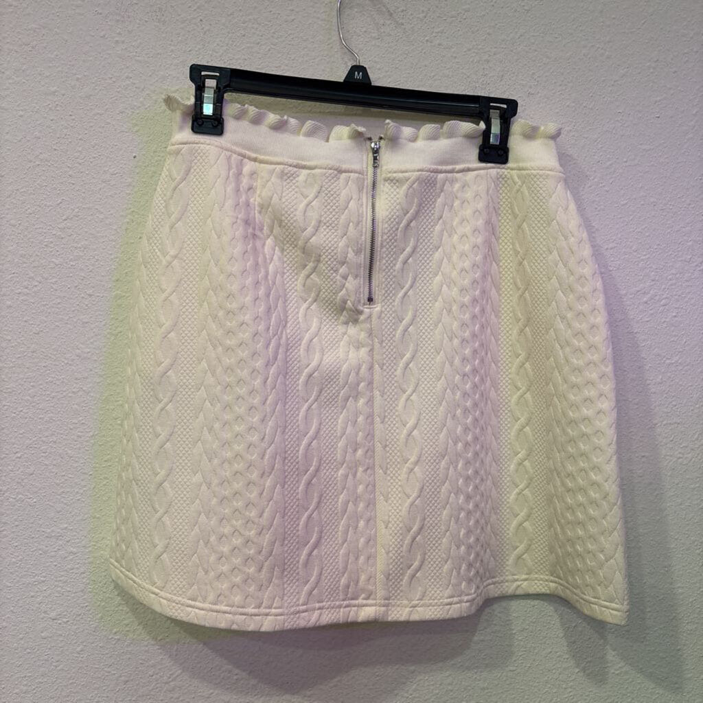 VOY,NWT MINI SKIRT ,WHT,M