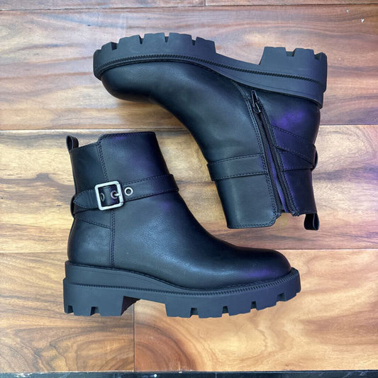 TRUE CRAFT,NWT BUCKLE BOOT,BLK ,9