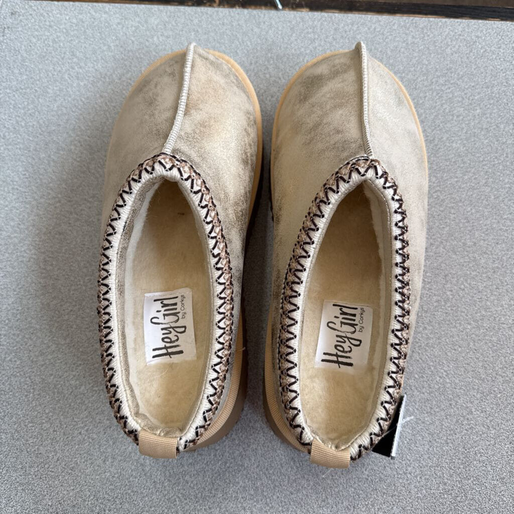 hey girl by corky,NEW PLATFORM SLIPPER ,GOLD,9