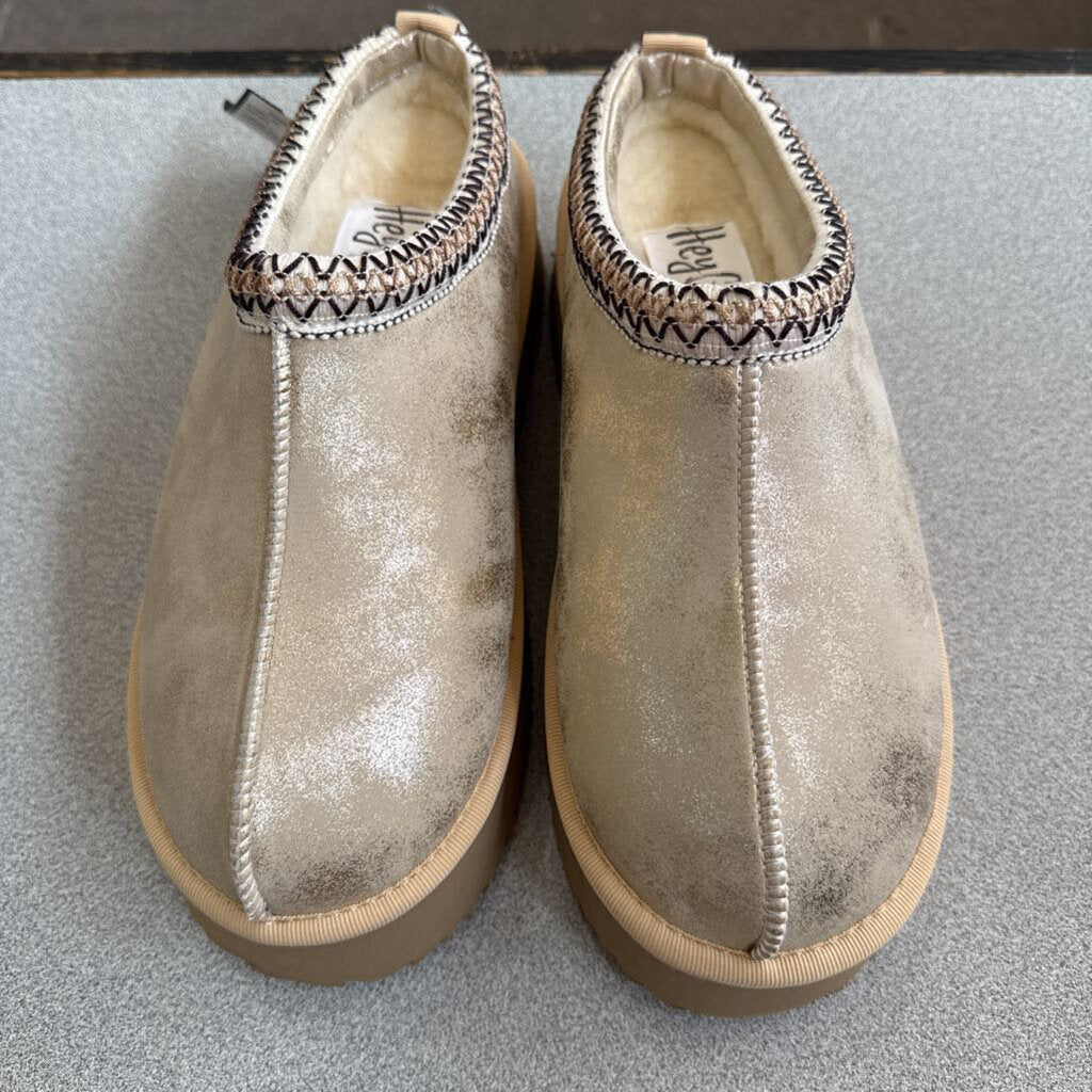 hey girl by corky,NEW PLATFORM SLIPPER ,GOLD,9