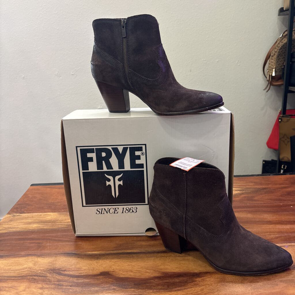 FRYE,SUEDE LEATHER BOOTIE,BROWN ,9.5