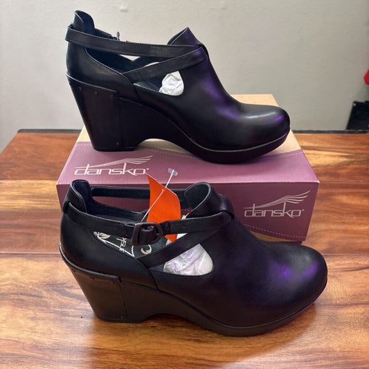 DANSKO,NWT LEATHER WEDGE ,BLK,41