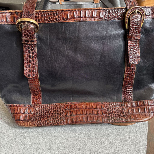 BRAHMIN,LEATHER GATOR HANDBAG ,BLK/BRN