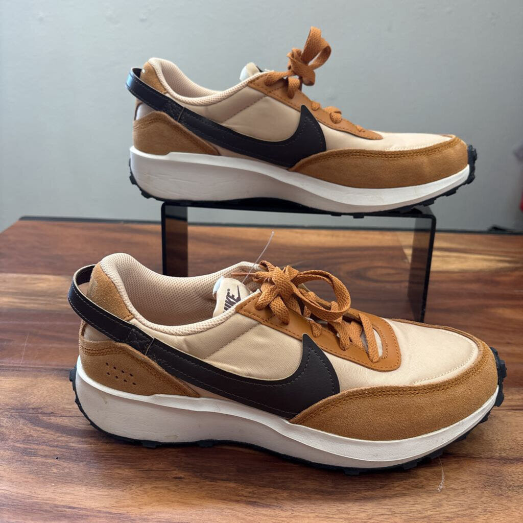 NIKE,TENNIS SHOES,TAN,9