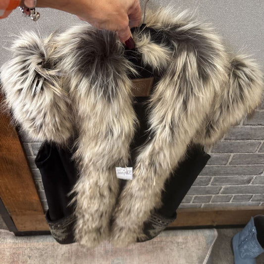 DOUBLE D RANCH,DD FUR VEST W/ EMBROIDERED POCKETS ,BLACK,M