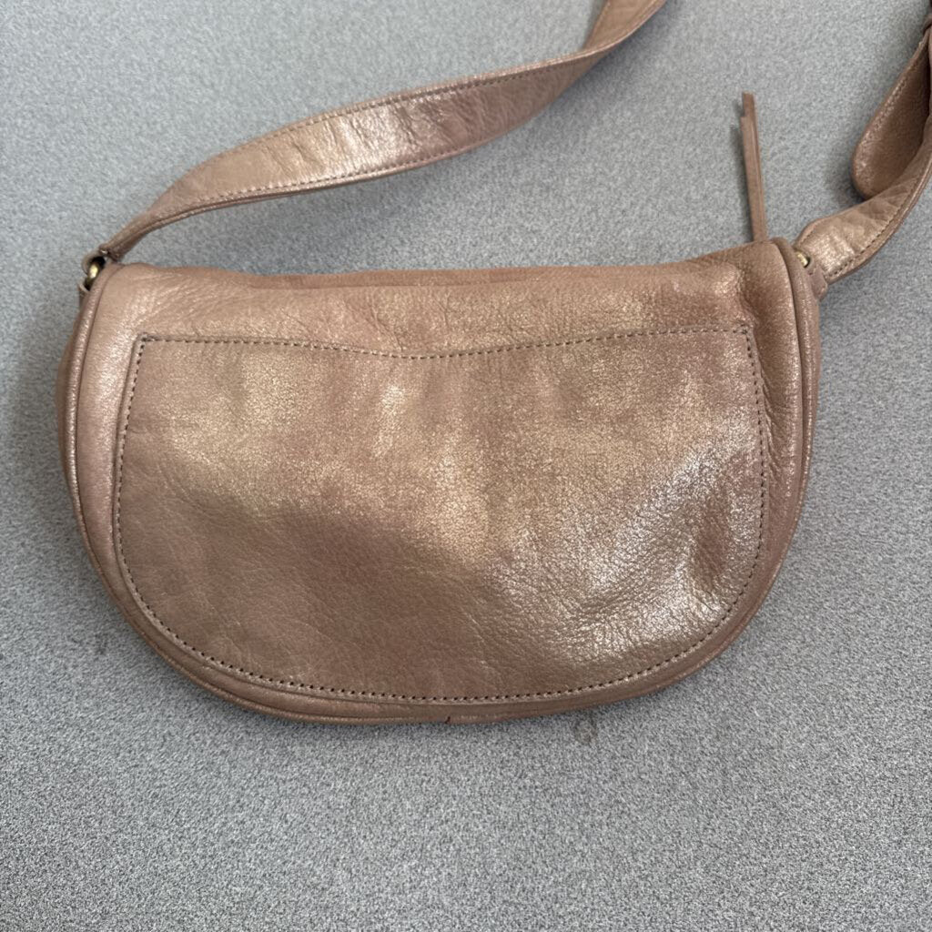 HOBO,LEATHER SHIMMER BELT BAG ,GOLD