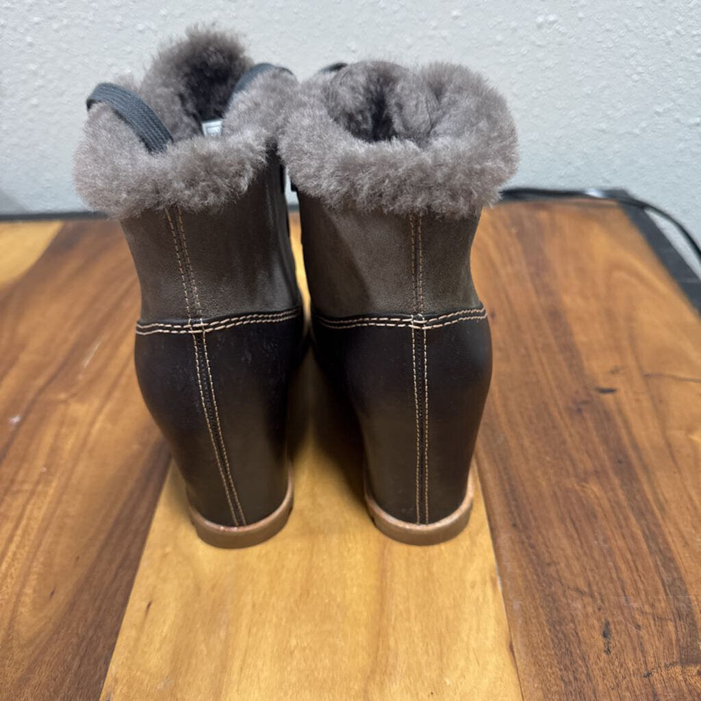 UGG,UGG LEATHER WEDGE BOOT ,BROWN,8.5