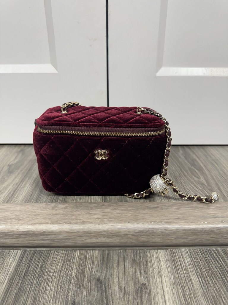 NEW INSPIRED CC VELVET CROSSBODY,Wine