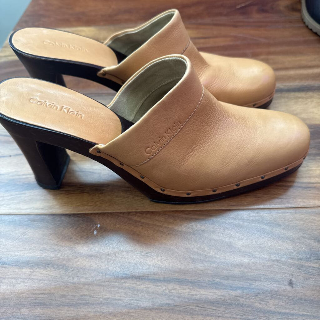 CALVIN KLEIN,MULE HEEL ,CAMEL ,8