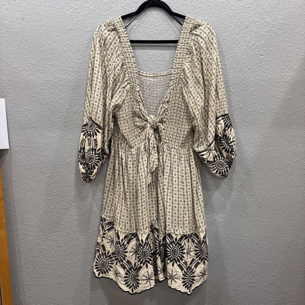NWT PATTERNED DRES W/ RUFFLE,TAN/BLK,TG/XL