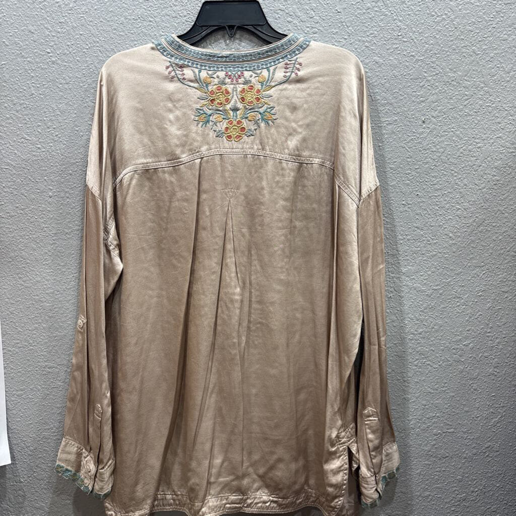 JOHNNY WAS,JWAS FLORAL HEAVY SILK LIKE TOP ,CHAMPAGNE MULTI,L