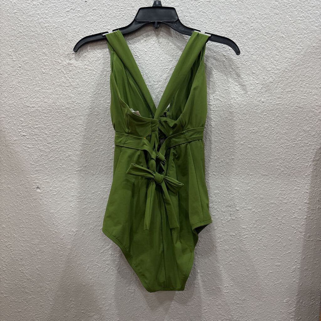 NWT ONEPIECE SWIMSUIT , M