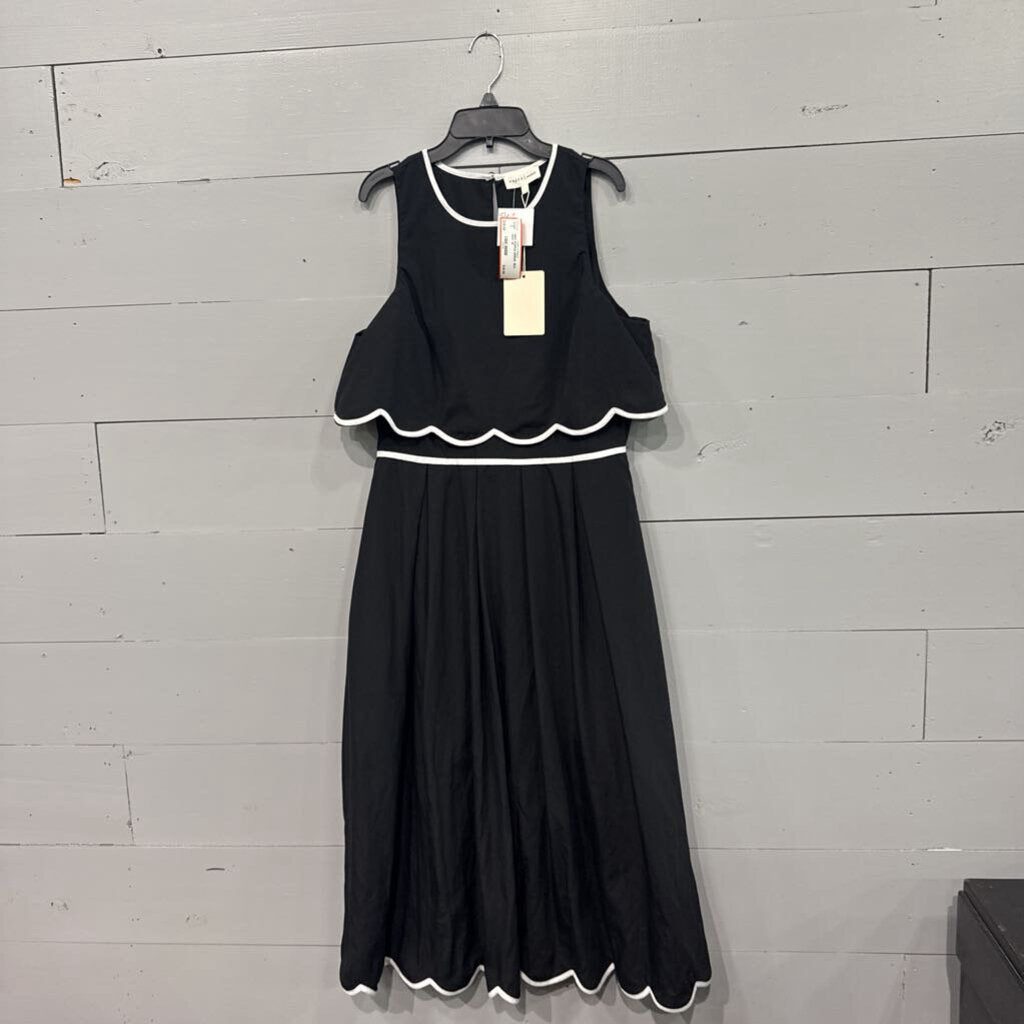 NWT RUFFLE DRESS ,BLK WHT ,M