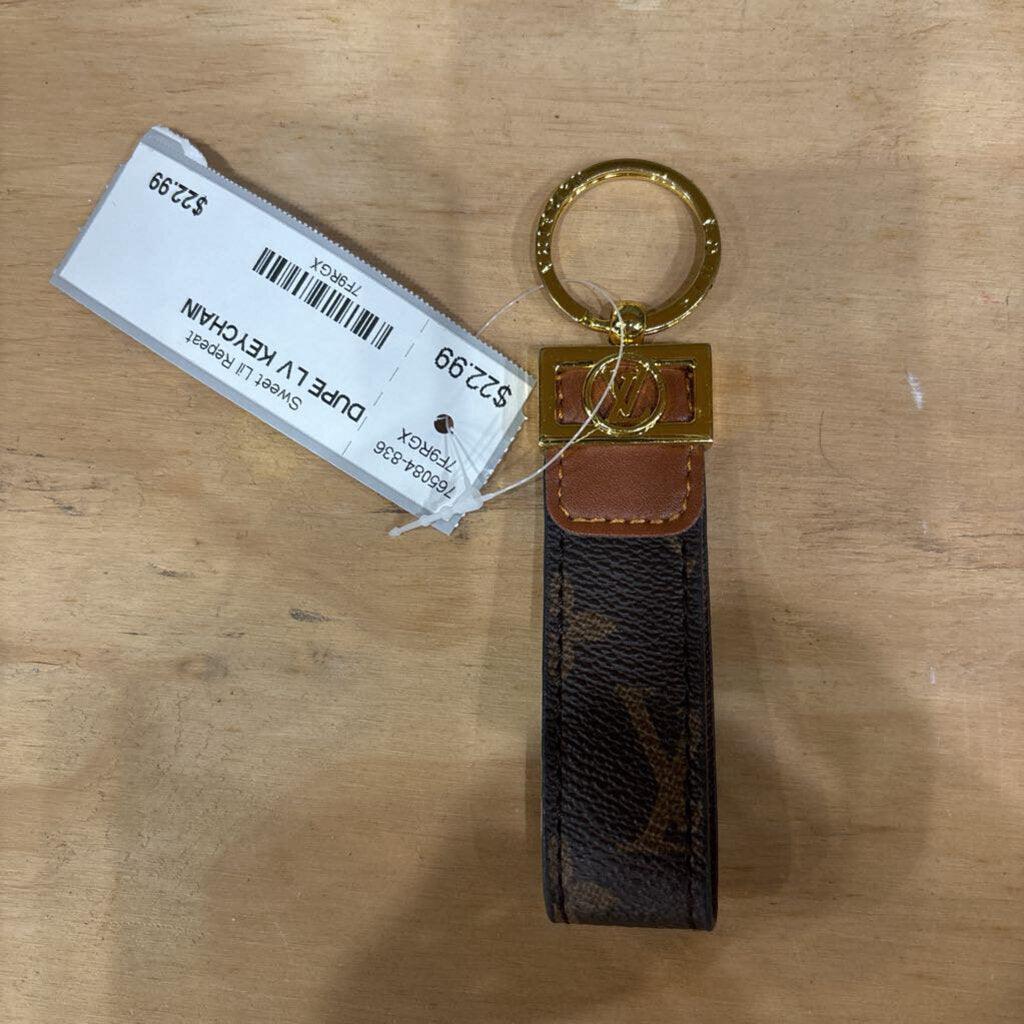 LV DUPE,DUPE LV KEYCHAIN