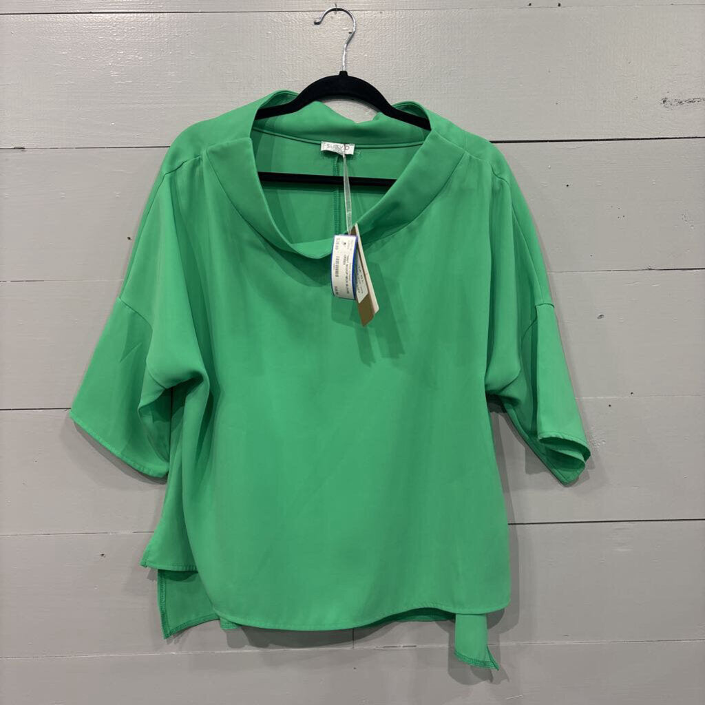 SUZY D LONDON,*NWT SCOOP NECK BLOUSE ,GREEN