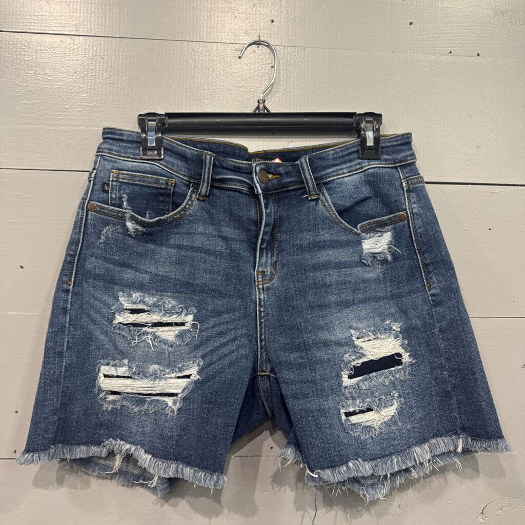 JUDY BLUE,*DENIM MEDIUM WASH RIPPED JEAN SHORTS,DENIM,L