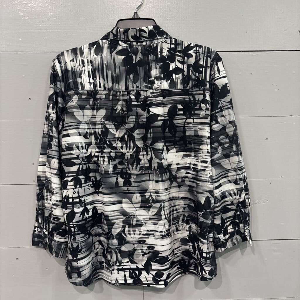 ALLISON DALEY,FLORAL BUTTONUP TOP ,BLK WHT,PL