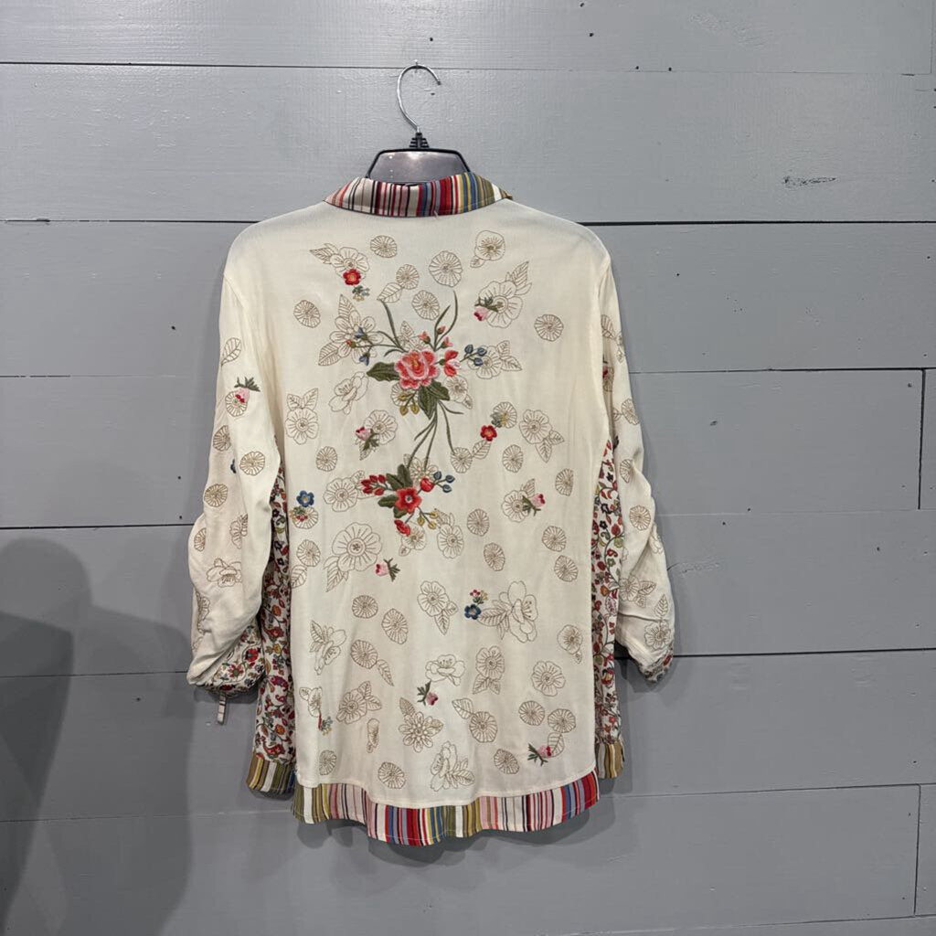 JOHN MARK,TEXTURED FLOWER TOP ,MULTI,M
