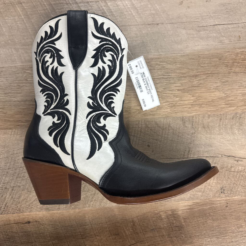 ARIAT,NEW COWBOY BOOT RETAIL $250,BLK & WHT,8.5