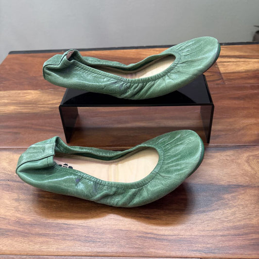 FLATS,GREEN,8