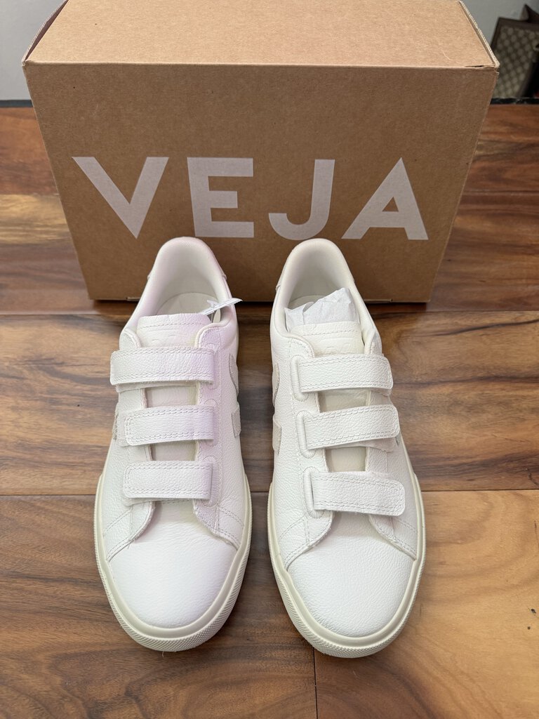 VEJA,NWT RECIFE SNEAKER ,GRY/WHT ,40