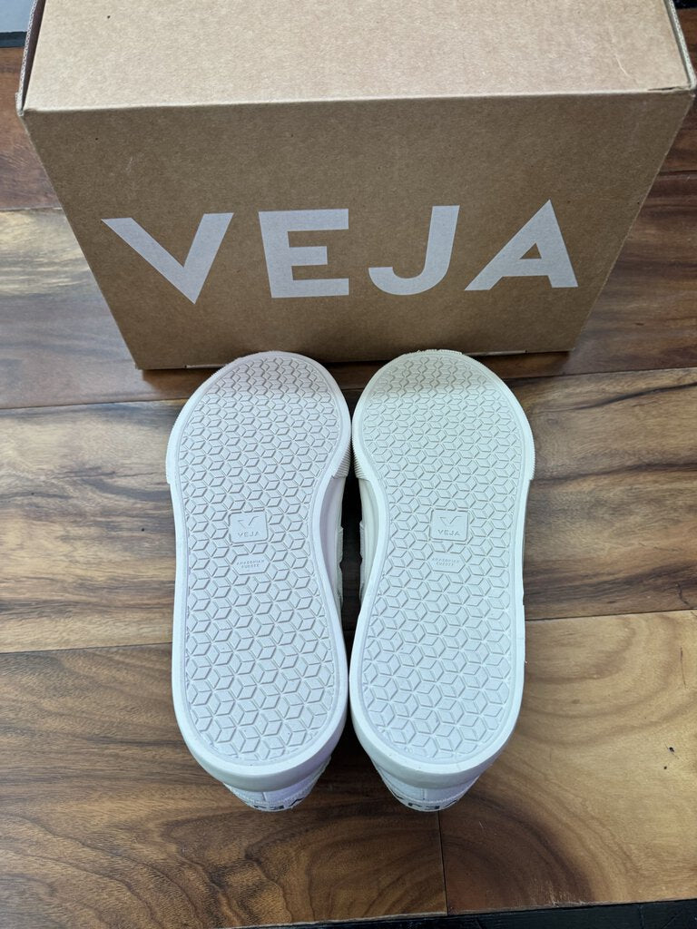 VEJA,NWT RECIFE SNEAKER ,GRY/WHT ,40