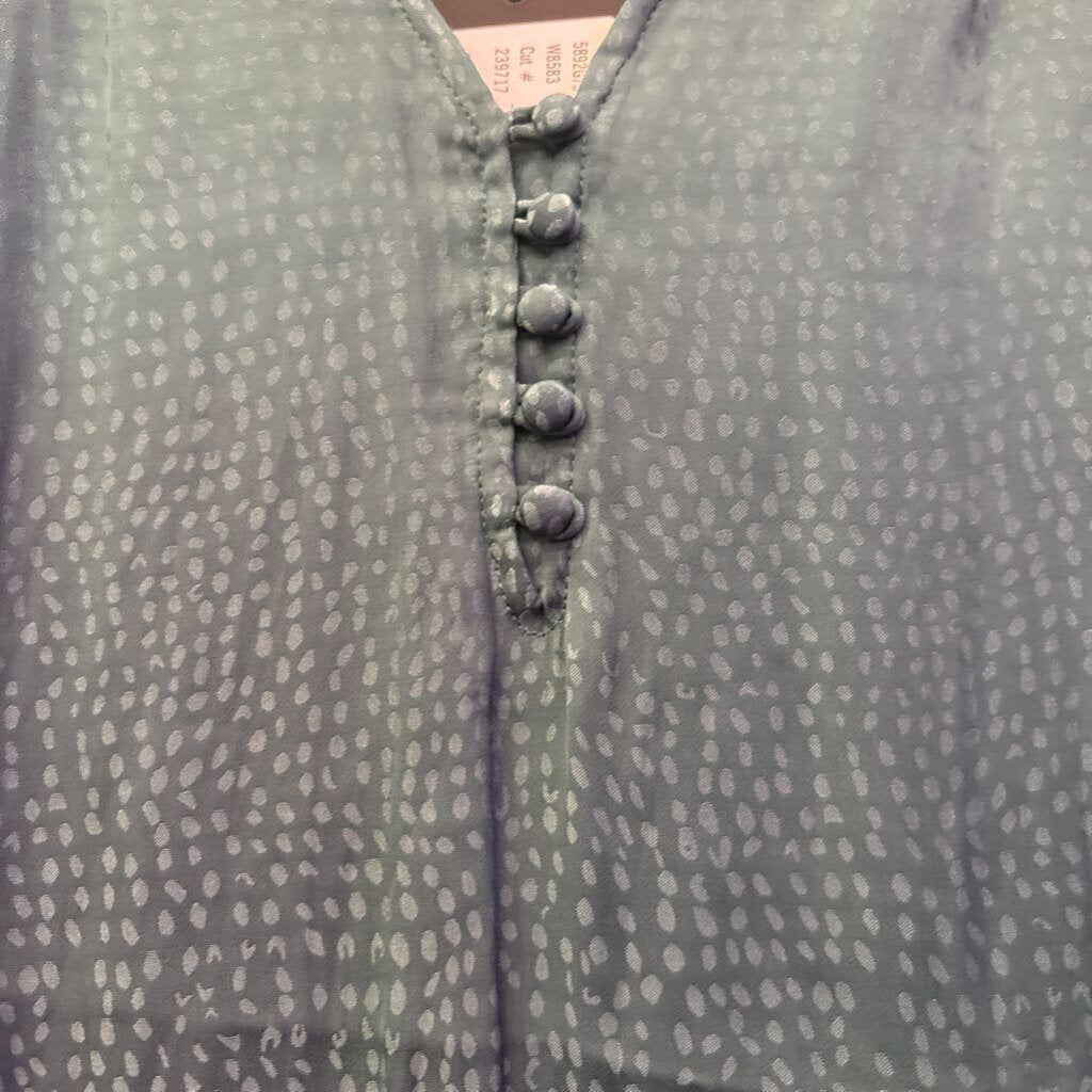 PAIGE,NWT SILK TOP ,AQUA,XS