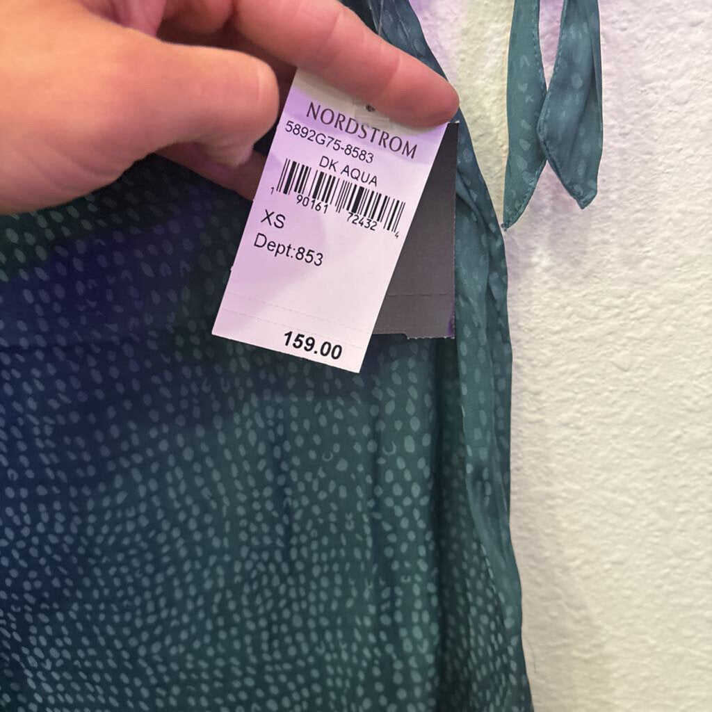 PAIGE,NWT SILK TOP ,AQUA,XS