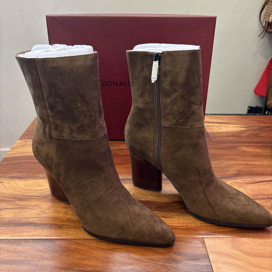 DONALD PLINER,NWT SUEDE BOOT ,BROWN ,10