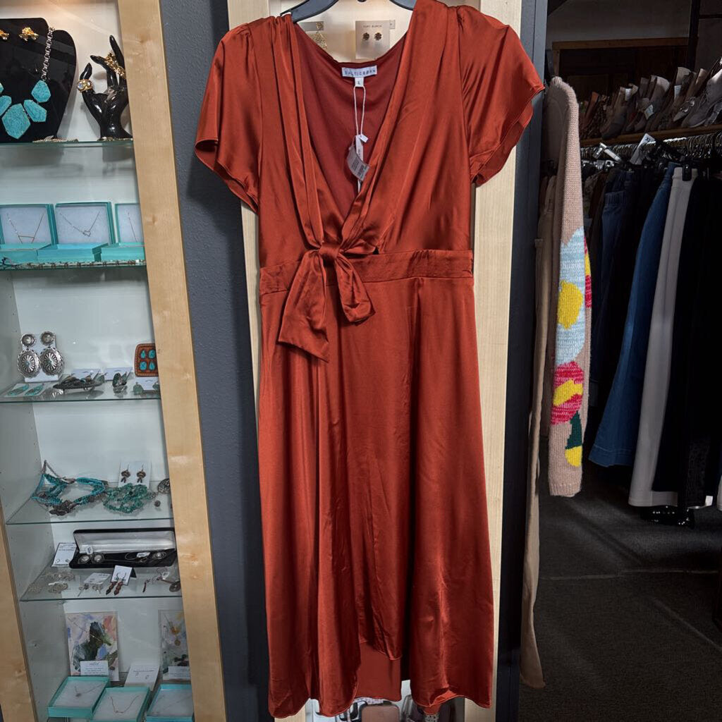 BALTIC BORN,NWT POPPY SATIN MIDI ,RUST ,L
