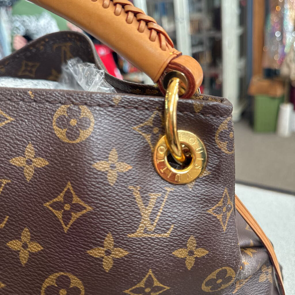 Louis Vuitton,AUTHENTIC ARTSY MM LV HANDBAG ,MONO