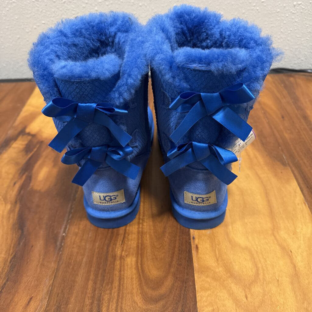 UGG,NEW UGG BOOT ,BLUE,8