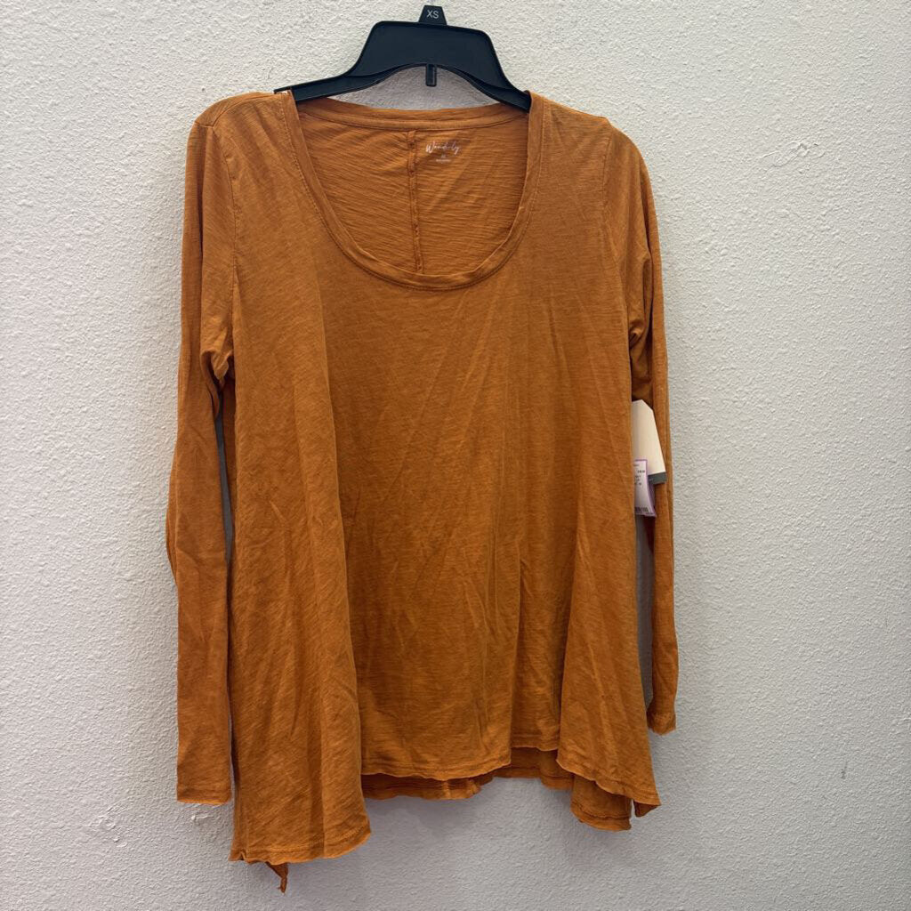 WONDERLY,NWT FLOWY TUNIC TOP ,MUSTARD,M
