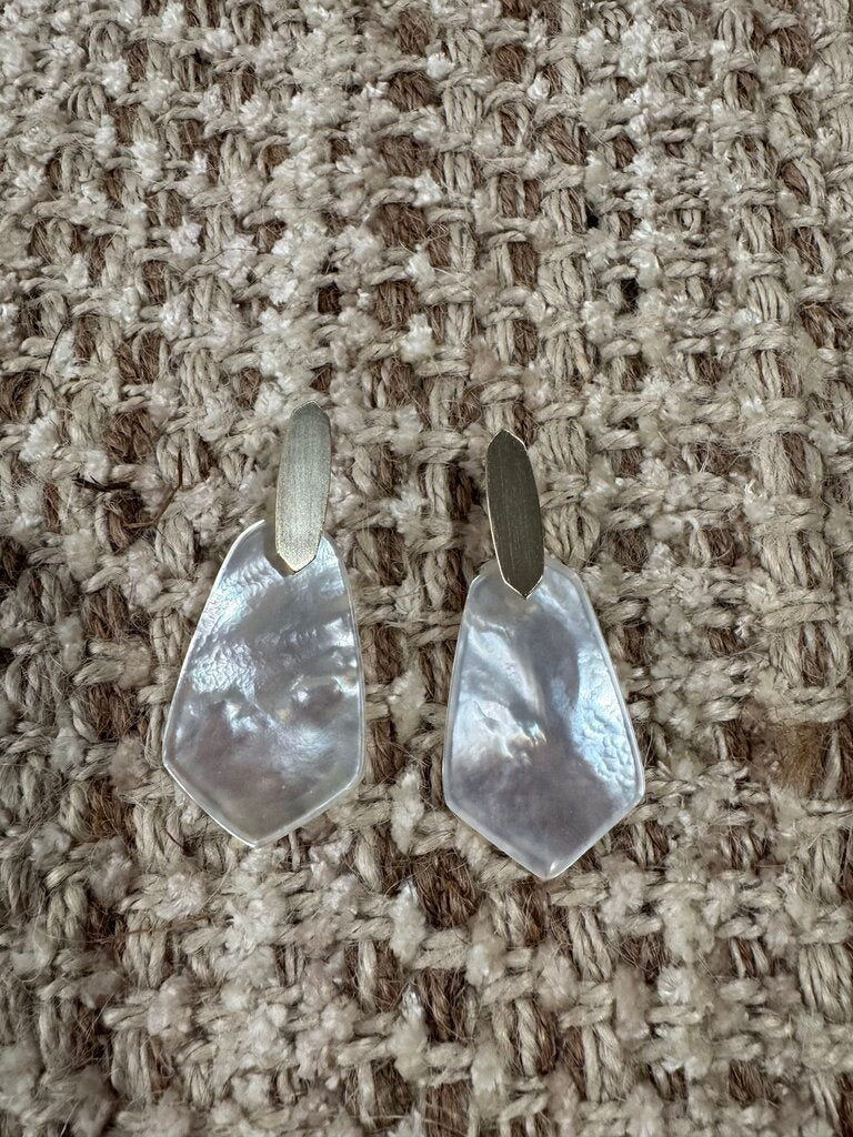 KENDRA SCOTT,Ks dbl pendant earring ,Ivory gold