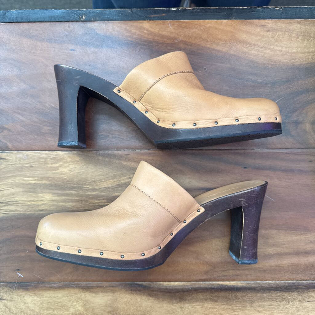 CALVIN KLEIN,MULE HEEL ,CAMEL ,8