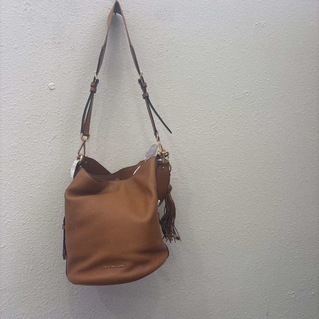 NEW MK LEATHER BUCKET HANDBAG ,CAMEL GOLD
