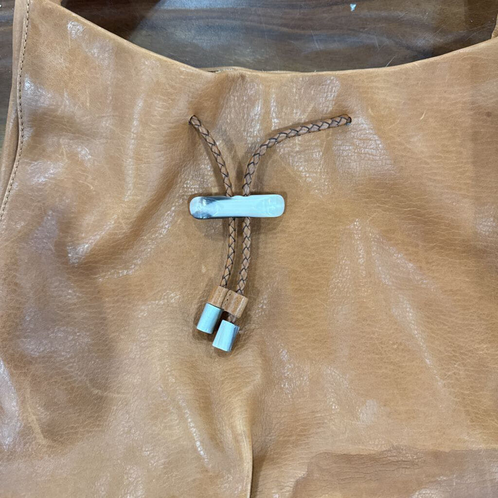 SQUARE MILES,GREER DRWASTRING LEATHER HOBO BAG ,CAMEL