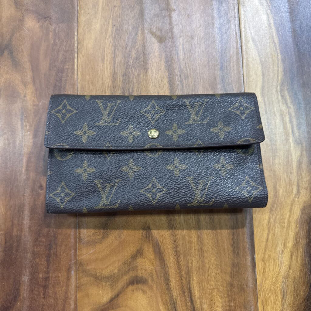 Louis Vuitton,AUTHENTIC LV WALLET ,MONO